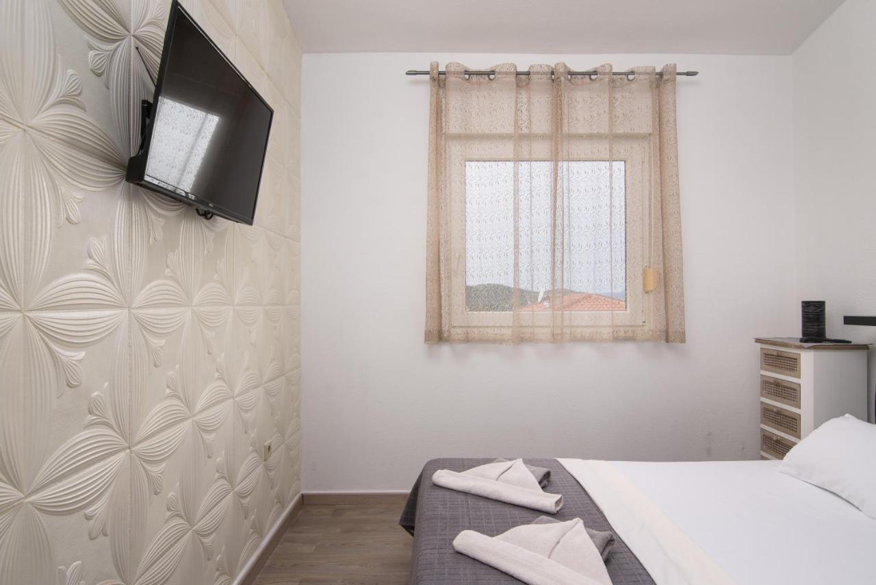 Apartment Kvesic Trogir Dış mekan fotoğraf